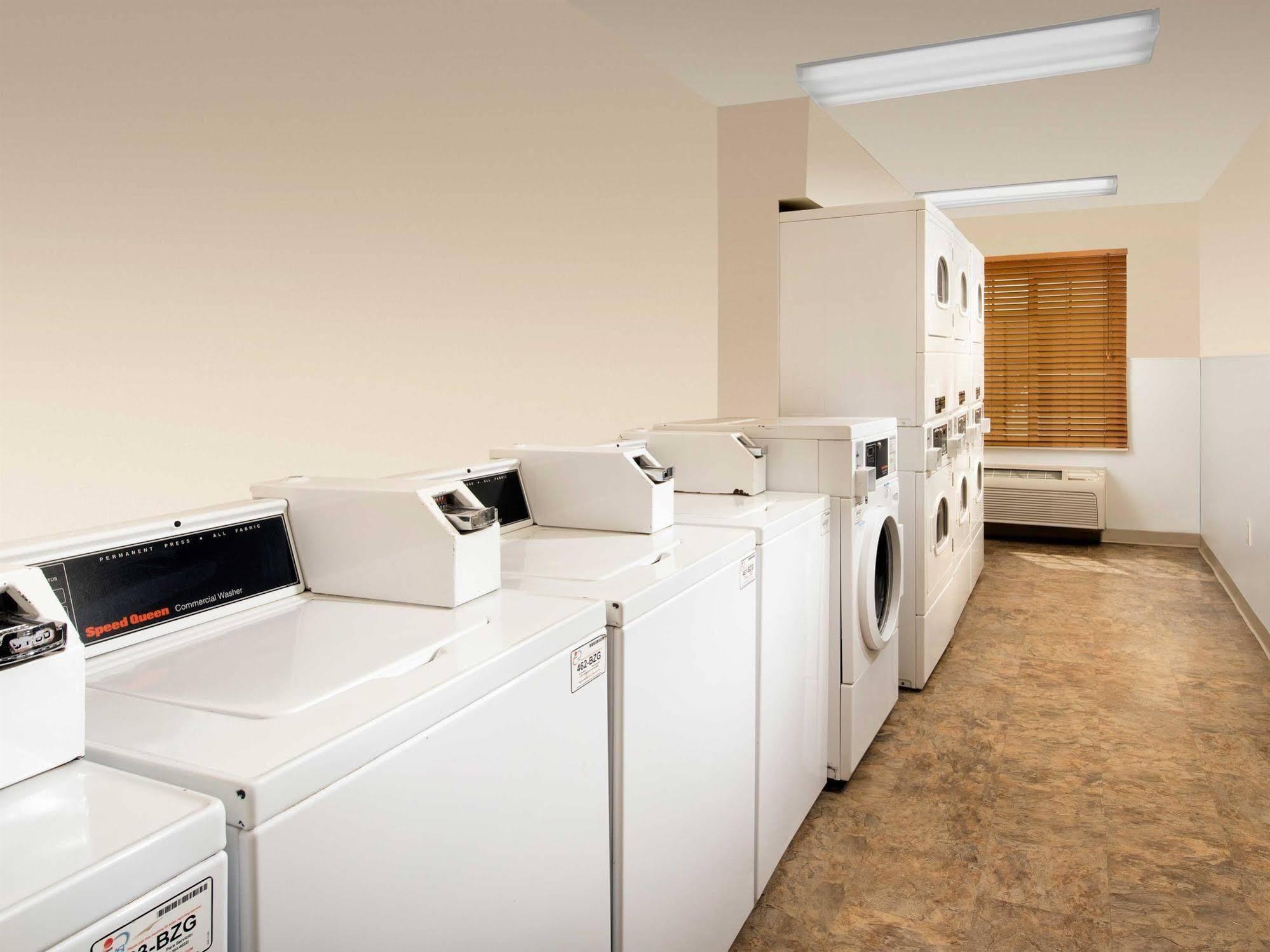 Woodspring Suites 미들랜드 외부 사진